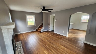 4521 Gardenville Rd in Pittsburgh, PA - Building Photo - Building Photo