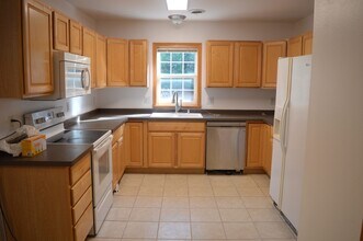 1709 Carns Dr in Madison, WI - Building Photo - Building Photo