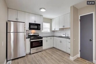 675 Pimlico Dr in Florissant, MO - Building Photo - Building Photo