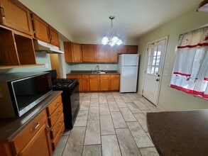 450 E Mulberry Ct in Glenwood, IL - Foto de edificio - Building Photo