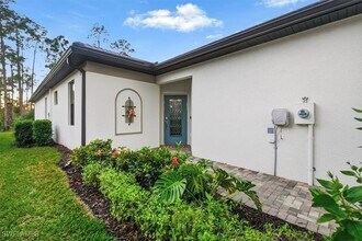 9180 Glenforest Dr in Naples, FL - Building Photo - Building Photo