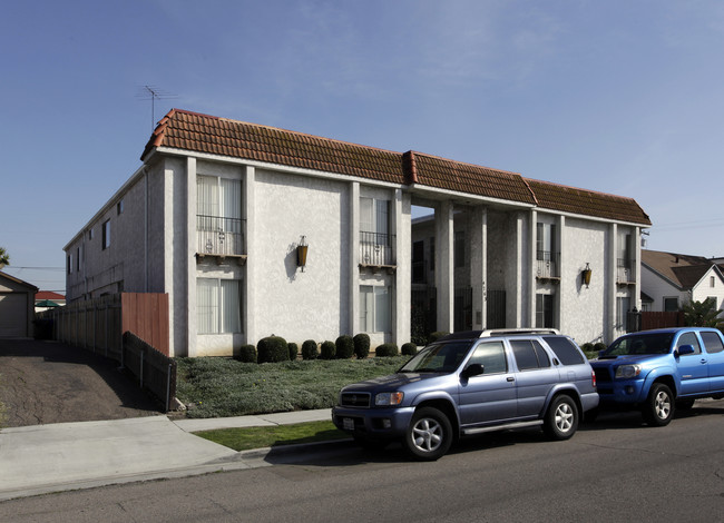 4763 33rd St in San Diego, CA - Foto de edificio - Building Photo