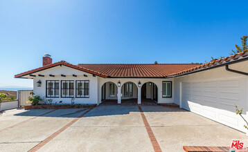 24630 Blue Dane Ln in Malibu, CA - Building Photo - Building Photo