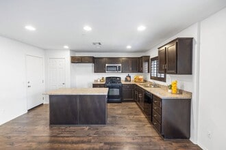 7161 Bella Strada Dr in Fontana, CA - Building Photo - Building Photo