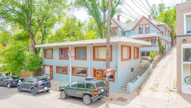 property at 117 Ruxton Ave