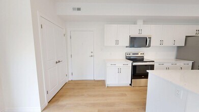 454 Pond Mills Rd in London, ON - Building Photo - Building Photo