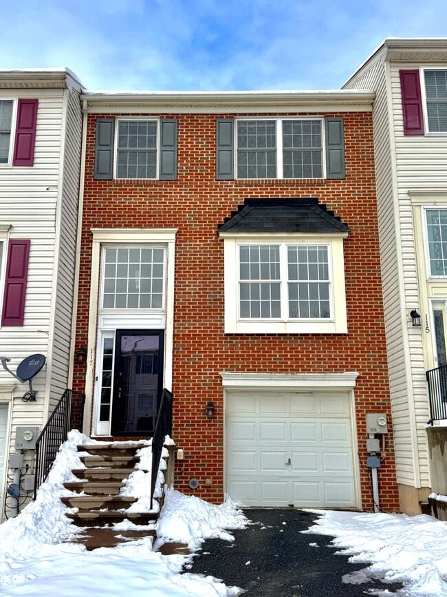 117 N Oak St in Freemansburg, PA - Building Photo - Building Photo