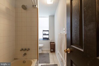 3826 Lancaster Ave-Unit -2 in Philadelphia, PA - Building Photo - Building Photo