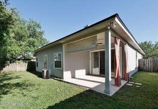 1290 Ardmore St in St. Augustine, FL - Foto de edificio - Building Photo