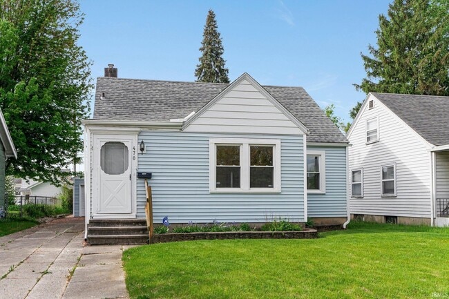 property at 470 Charlotte Ave