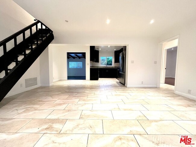 14744 Magnolia Blvd in Los Angeles, CA - Building Photo - Building Photo