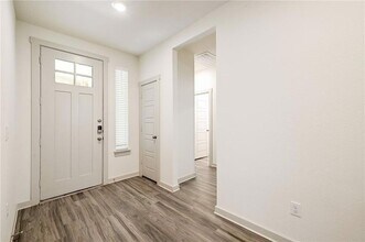 14213 Sage Blossom Dr in Manor, TX - Foto de edificio - Building Photo