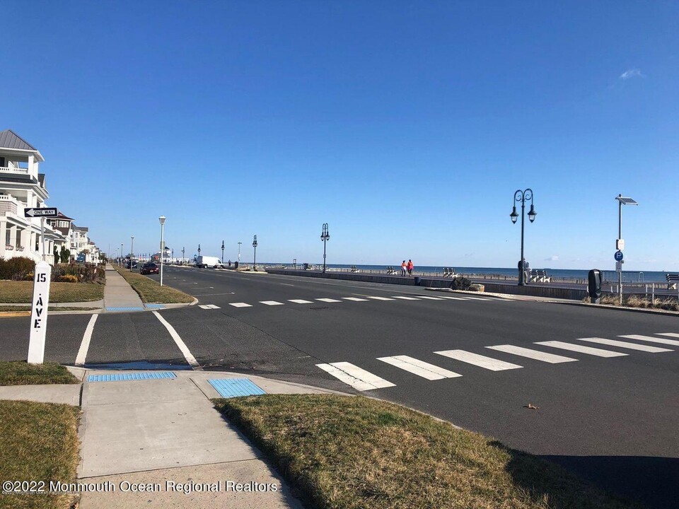 1501 Ocean Ave in Belmar, NJ - Foto de edificio