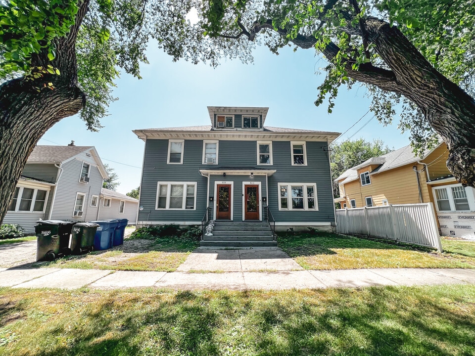 820 10th Ave N in Fargo, ND - Foto de edificio