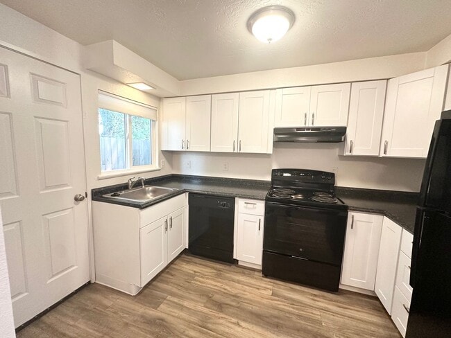 218 N Michigan Ave in Caldwell, ID - Building Photo - Building Photo