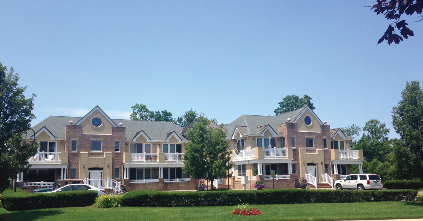 Village Apartments in Point Pleasant Beach, NJ - Building Photo