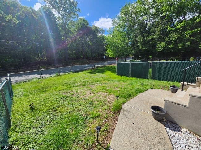 204 Rifle Camp Rd in Woodland Park, NJ - Building Photo - Building Photo
