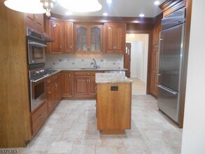 4 Sage Dr in Warren, NJ - Building Photo - Building Photo