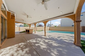 7056 Harbor View Dr in Las Vegas, NV - Building Photo - Building Photo