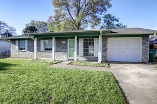 1717 Richmond Rd in Texarkana, TX - Building Photo