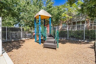 2255 Showers Dr in Mountain View, CA - Building Photo - Building Photo