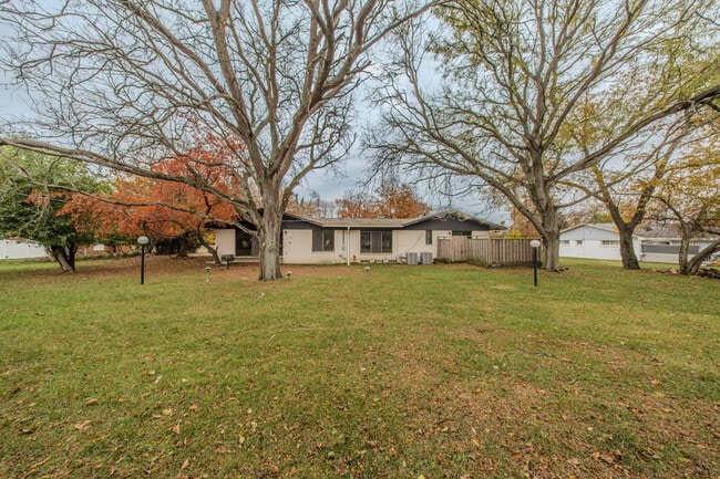 22745 Wrexford Dr in Southfield, MI - Building Photo - Building Photo