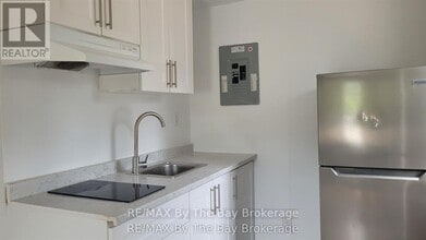 280 River Rd E in Wasaga Beach, ON - Building Photo - Building Photo