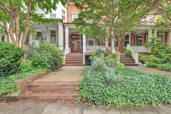 property at 40 Adams St NW