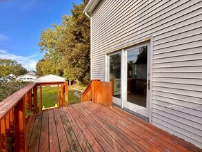 727 Emerald Ave NE in Grand Rapids, MI - Building Photo - Building Photo