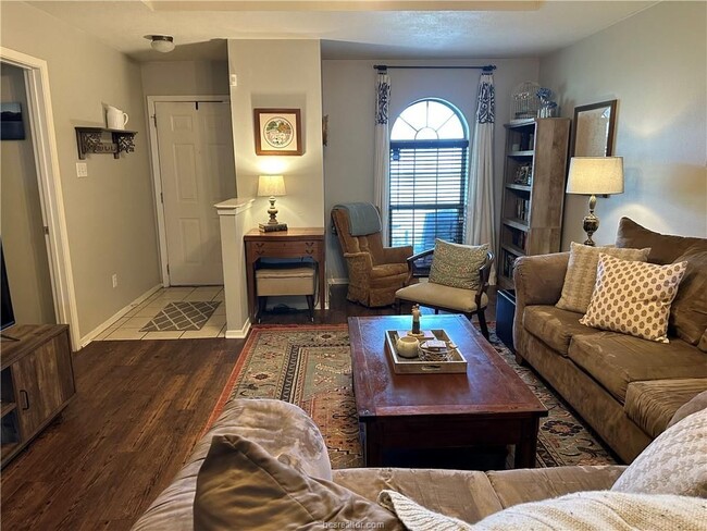 property at 904 Camellia Ct