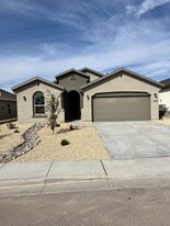 1485 Bison Spring Dr in Las Cruces, NM - Building Photo
