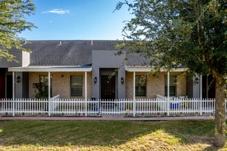 Volare Apartments in McAllen, TX - Building Photo - Building Photo