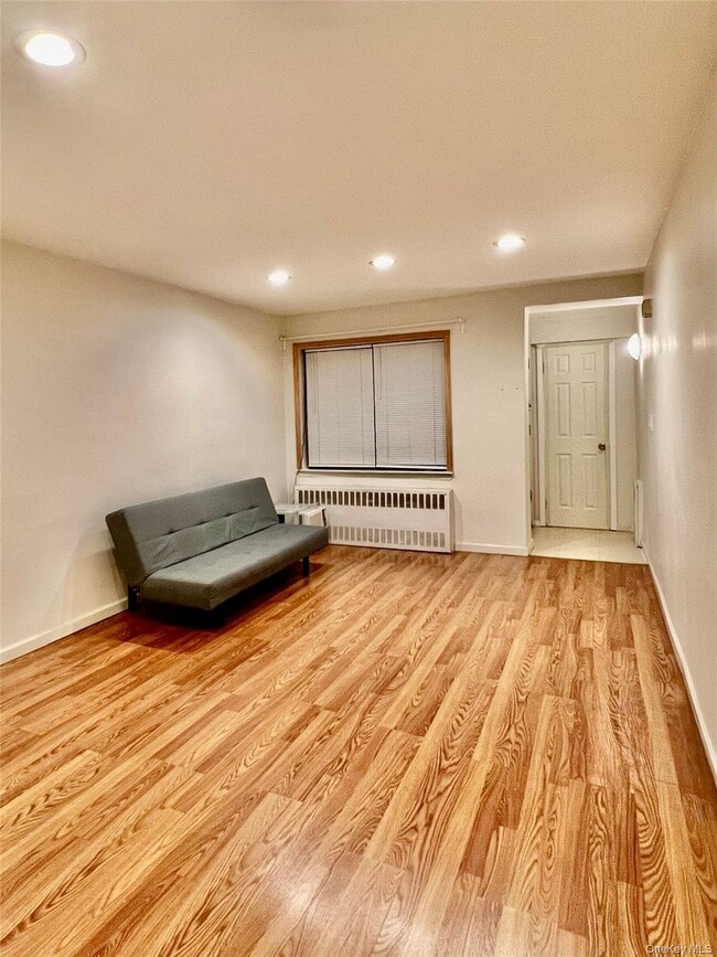 25-40-40 77th St in Queens, NY - Building Photo - Building Photo