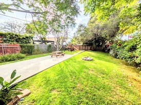 1032 Palms Blvd in Venice, CA - Building Photo