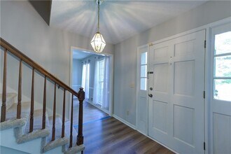 1049 Seven Springs Cir NE in Marietta, GA - Building Photo - Building Photo