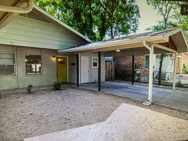 2709-2711 Livingston Ave in Fort Worth, TX - Building Photo - Building Photo