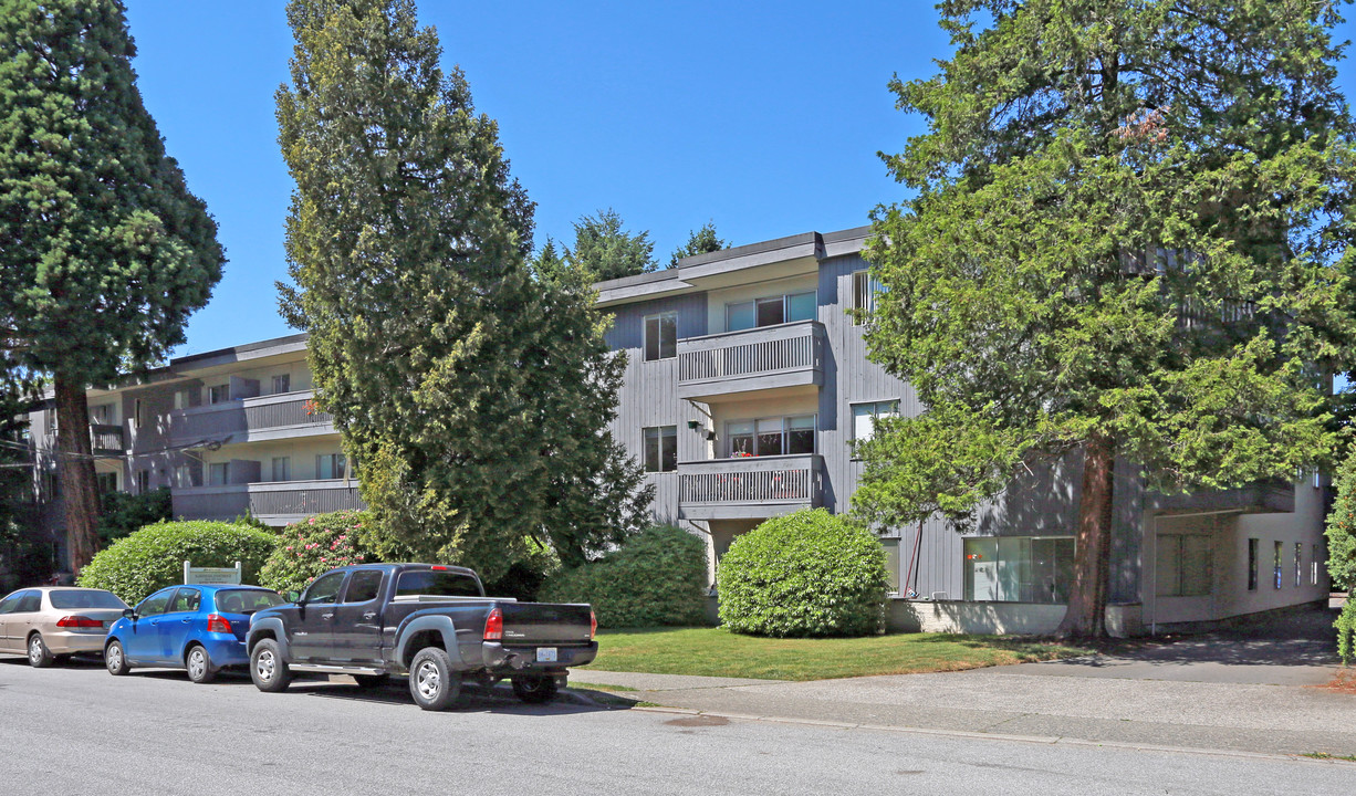 Alderwood Apartments in Vancouver, BC - Building Photo