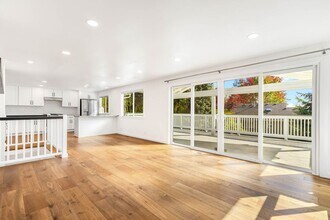 16615 NE 87th St in Redmond, WA - Building Photo - Building Photo