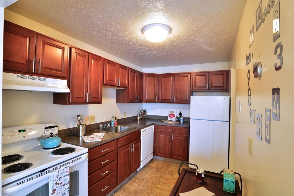 Midtown Towers Parma, OH Apartments For Rent