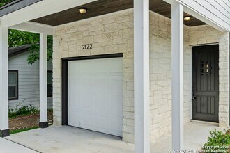 214 Connelly St in San Antonio, TX - Foto de edificio - Building Photo