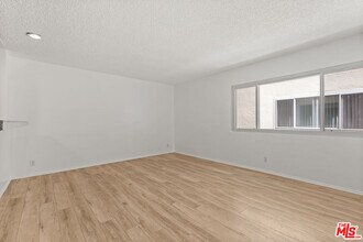 8148 Redlands St in Los Angeles, CA - Building Photo - Building Photo