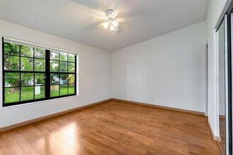 5442 Lakewood Cir S in Margate, FL - Foto de edificio - Building Photo