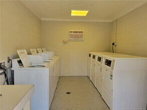 945 Applewood Ln in Fayetteville, NC - Building Photo - Building Photo