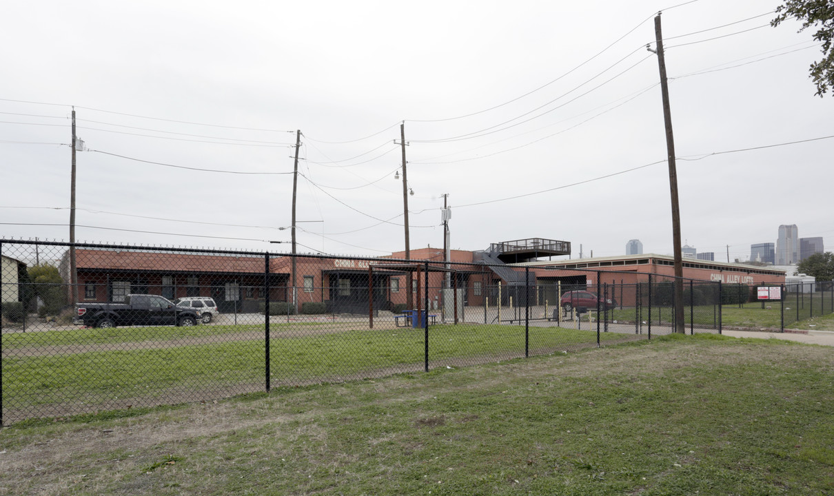 China Alley Lofts in Dallas, TX - Building Photo