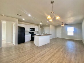 4302 E 61st St in Lubbock, TX - Building Photo - Building Photo