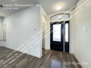 6150 Pecan Tree in San Antonio, TX - Building Photo - Building Photo