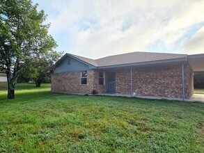 1007 Cherokee Trail in Kempner, TX - Building Photo - Building Photo