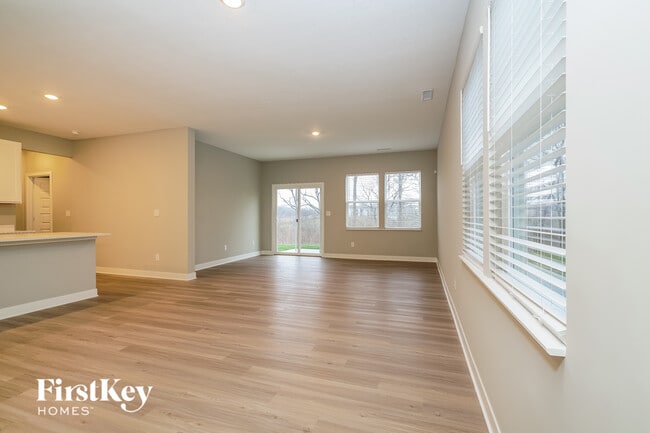 3656 Locust Dr in Danville, IN - Foto de edificio - Building Photo