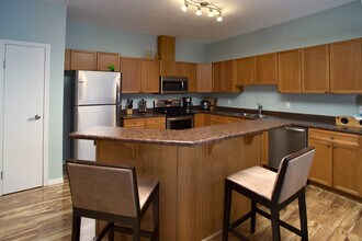 4304-4139 139 Ave NW in Edmonton, AB - Building Photo - Building Photo