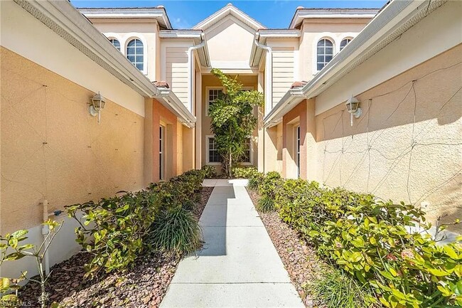 13091 Sandy Key Bnd, Unit 104 in North Fort Myers, FL - Foto de edificio - Building Photo